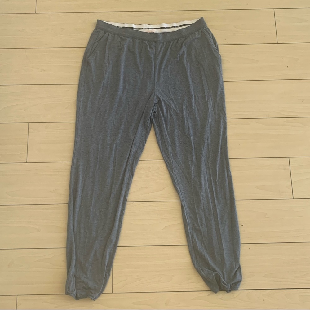 VICTORIA’S SECRET Sweat Pants